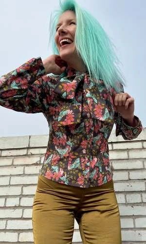 Birds Of North AmericaBos'n Bird Blouse - Luna Moth - Image 5