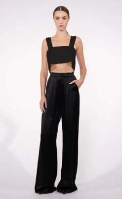 Nonchalant LabelCal Crop - Black