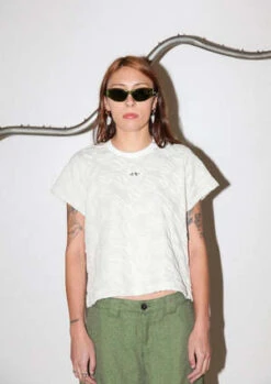 KkCoPierced Bubble Moss Tee - Ecru