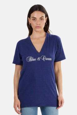 Blue&CreamScript V-Neck Tee - Navy