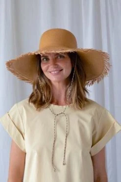 ClydeSwan Hat - Brown