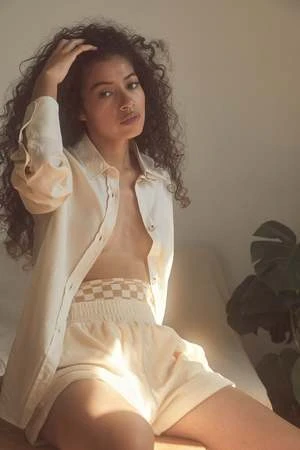 ALICE PEARL BROOKLYNThe Weekend Short - Vanilla - Image 2