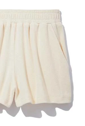 ALICE PEARL BROOKLYNThe Weekend Short - Vanilla - Image 3