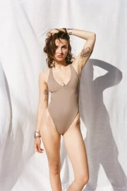 Mare PerpetuaTwist One Piece - Coco